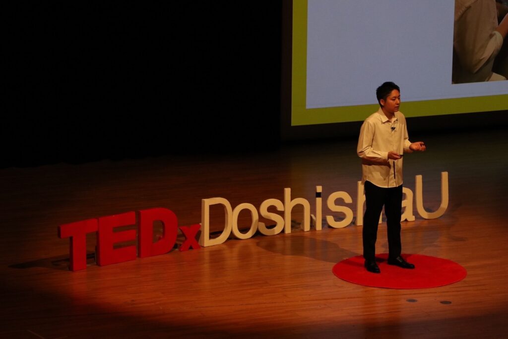 TEDxTalks登壇の様子